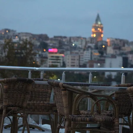 Hotel Golden *